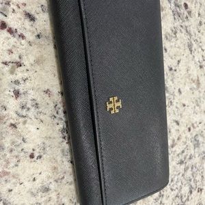 Black Tory Burch wallet